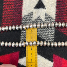 Load image into Gallery viewer, Shiny sterling silver Navajo pearls