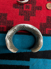 Load image into Gallery viewer, Alvin Monte silver bracelets