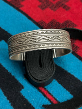 Load image into Gallery viewer, Alvin Monte silver bracelets