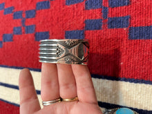 Load image into Gallery viewer, Elvira Bill bracelets