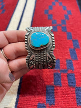 Load image into Gallery viewer, Elvira Bill bracelets