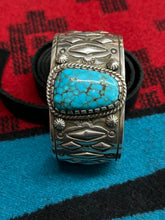 Load image into Gallery viewer, Alvin Monte silver bracelets
