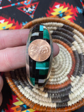 Load image into Gallery viewer, Malachite and jet inlay cuff
