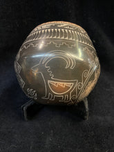 Load image into Gallery viewer, Large Kevin Naranjo bighorn and fish pot
