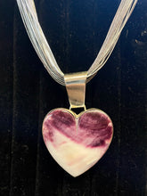 Load image into Gallery viewer, Spiny oyster heart pendant
