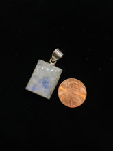 Load image into Gallery viewer, Simple moonstone pendants
