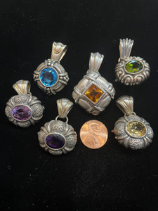 Pin/pendants