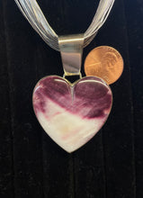 Load image into Gallery viewer, Spiny oyster heart pendant
