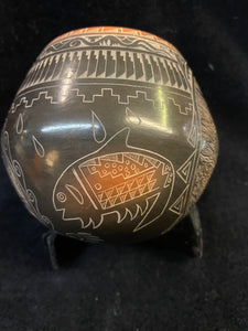 Large Kevin Naranjo bighorn and fish pot